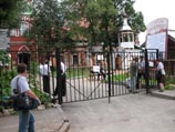 Федеральное агентство по культуре и кинематографии требует освобождения захваченного членами прихода здания храма Воскресения Христова в Кадашах Федеральное агентство по культуре и кинематографии требует освобождения захваченного членами прихода здания храма Воскресения Христова в Кадашах