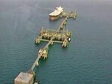 Именно через сеть нефтепроводов южного Ирака осуществляется доставка в терминалы на берегу Персидского залива основной части иракского топлива, идущего на экспорт