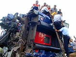 Россиян среди пострадавших накануне в результате столкновения двух поездов на Северо-западе Турции нет. Россиян среди пострадавших накануне в результате столкновения двух поездов на Северо-западе Турции нет.