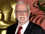 Президентом Американской академии киноискусства, присуждающей знаменитые премии "Оскар", вновь избран ее нынешний глава Фрэнк Пирсон