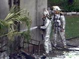 По имеющимся сведениям, транспортный вертолет СН-53 задел здание Международного университета Окинавы в городе Гинован, перевернулся в воздухе, упал на землю и взорвался По имеющимся сведениям, транспортный вертолет СН-53 задел здание Международного университета Окинавы в городе Гинован, перевернулся в воздухе, упал на землю и взорвался
