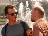 Голливудский режиссер вывел бронетехнику на Красную площадь (ФОТО)