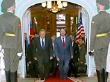 Вопросы двустороннего сотрудничества в области безопасности, борьбе с терроризмом и распространением оружия массового уничтожения были обсуждены на переговорах министров обороны России и США