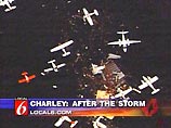 Согласно последним данным, в результате различных происшествий от урагана "Чарли" во Флориде погибли 16 человек