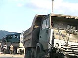В Азербайджане микроавтобус Ford с пассажирами врезался в "КамАЗ": 14 погибших