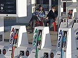 В России и в США бензин сравнялся по цене: больше 15 рублей за литр В России и в США бензин сравнялся по цене: больше 15 рублей за литр