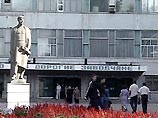 В Ульяновске 700 рабочих перекрыли главную магистраль города В Ульяновске 700 рабочих перекрыли главную магистраль города