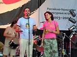 Ведущие фестиваля - Валерий Марьянов и Соня Филатова