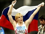 В процессе соревнований Кузенкова трижды улучшила олимпийский рекорд. В третьей попытке финальных соревнований Кузенкова метнула снаряд на 75,02 метра