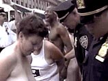 Борцы со СПИДом разделись в Нью-Йорке донага в знак протеста против политики Буша (ФОТО, ВИДЕО)