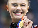 Алина Кабаева завоевала золото на олимпийском турнире по художественной гимнастике