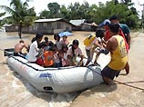 В результате наводнения на Филиппинах погибли 32 человека, выжившие едят крыс