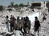 Накануне в Индии под обломками разрушенных в результате крупнейшего землетрясения зданий в городе Бхудж были найдены двое оставшихся в живых: брат и сестра Накануне в Индии под обломками разрушенных в результате крупнейшего землетрясения зданий в городе Бхудж были найдены двое оставшихся в живых: брат и сестра
