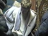Оперативники задержали двух 16-летних школьников, а также студента третьего курса Московского горного университета. Оперативники задержали двух 16-летних школьников, а также студента третьего курса Московского горного университета.