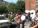 Бандиты отказались передать заложникам воду, питание и лекарства Бандиты отказались передать заложникам воду, питание и лекарства