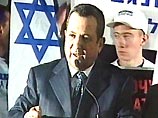 На пост главы правительства претендует нынешний премьер-министр, лидер левой рабочей партии Эхуд Барак и возглавляющий правую партию "Ликуд" Ариэль Шарон