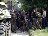 "Это лица, которые участвовали в нападении на Назрань и Карабулак 22 июня. Но ни одного родственника задержанных, освобождения которых террористы якобы добивались, среди них нет" "Это лица, которые участвовали в нападении на Назрань и Карабулак 22 июня. Но ни одного родственника задержанных, освобождения которых террористы якобы добивались, среди них нет"