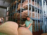 Причина - рост поставок из Латинской Америки, который привел к затовариванию на складах в США Причина - рост поставок из Латинской Америки, который привел к затовариванию на складах в США