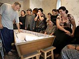 "Среди погибших дети, их родители, учителя школы, а также сотрудники силовых структур, которые участвовали в освобождении заложников", - сообщил "Интерфаксу" представитель оперативного штаба "Среди погибших дети, их родители, учителя школы, а также сотрудники силовых структур, которые участвовали в освобождении заложников", - сообщил "Интерфаксу" представитель оперативного штаба