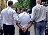 Возможный пособник террористок, некто Армен Арутюнов, житель Краснодарского края, предположительно зарабатывающий на жизнь перепродажей авиабилетов, был задержан в понедельник