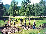 На Алтае найдена золотая пластина с изображением фантастического чудовища, которой 3000 лет На Алтае найдена золотая пластина с изображением фантастического чудовища, которой 3000 лет