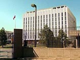 Американский министр обороны Дональд Рамсфельд в четверг посетил посольство РФ в Вашингтоне