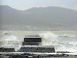 На Курилах из-за тайфуна потерпели бедствие 4 судна: 1 погиб, 2 пропали без вести