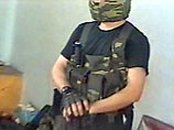Личность боевика по кличке Полковник, который руководил захватившими школу в Беслане террористами, установлена. Под этим прозвищем скрывался Руслан Хучбаров, еще с 1998 года разыскиваемый УВД Орловской области за убийство Личность боевика по кличке Полковник, который руководил захватившими школу в Беслане террористами, установлена. Под этим прозвищем скрывался Руслан Хучбаров, еще с 1998 года разыскиваемый УВД Орловской области за убийство