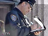 Щенок выстрелил в убийцу братьев и сестер из револьвера Щенок выстрелил в убийцу братьев и сестер из револьвера