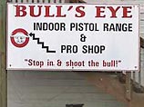 Две американские компании - производитель и продавец оружия, Bull's Eye Shooter Supply и Bushmaster Firearms - согласились выплатить 2,5 миллиона долларов жертвам вашингтонского снайпера