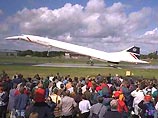 Летные сертификаты всех самолетов Concorde были отозваны после того, как комиссия, расследующая причины авиакатастрофы под Парижем, объявила о том, что конструкция шасси самолета небезопасна