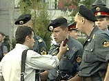 Лужков намерен ввести в столице обязательную регистрацию для приезжих Лужков намерен ввести в столице обязательную регистрацию для приезжих
