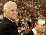 Старший бургомистр Мюнхена дал старт фестивалю пива "Октоберфест"