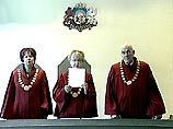 Для того чтобы огласить этот вердикт, судьям пришлось приехать в Лиепаю, где под домашним арестом и находится 87-летний Савенко Для того чтобы огласить этот вердикт, судьям пришлось приехать в Лиепаю, где под домашним арестом и находится 87-летний Савенко
