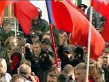 Юные коммунисты провели на Красной площади акцию протеста - задержан оператор "Эхо-ТВ" Юные коммунисты провели на Красной площади акцию протеста - задержан оператор "Эхо-ТВ"