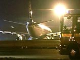 Угроза взрыва греческого авиалайнера, совершившего экстренную посадку в Лондоне, была ложной