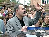 Бывший президент Ингушетии Руслан Аушев рассказал о переговорах с боевиками, захватившими школу в Беслане. Он подтвердил, что требования террористов к российским войскам были выдвинуты от имени Шамиля Басаева Бывший президент Ингушетии Руслан Аушев рассказал о переговорах с боевиками, захватившими школу в Беслане. Он подтвердил, что требования террористов к российским войскам были выдвинуты от имени Шамиля Басаева