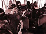 Усмиряя болельщиков в Ярославле, ОМОН открыл стрельбу на поражение Усмиряя болельщиков в Ярославле, ОМОН открыл стрельбу на поражение