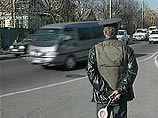 По данным ГУВД Московской области, ограбление было совершено в Клинском районе на 95 километре Ленинградского шоссе бандой из пяти человек, один из которых был одет в форму сотрудника милиции