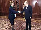 Владимир Путин подписал в четверг указы о минимальном размере совокупных выплат пенсионерам, а также о формировании национального совета по пенсионной реформе, сообщила после рабочей встречи с главой государства вице-премьер Валентина Матвиенко, передает Владимир Путин подписал в четверг указы о минимальном размере совокупных выплат пенсионерам, а также о формировании национального совета по пенсионной реформе, сообщила после рабочей встречи с главой государства вице-премьер Валентина Матвиенко, передает