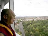 "Я не воспеваю независимость, я не воспеваю сепаратизм.  Однако мы хотим определенных прав", - сказал Далай-лама