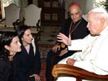 Иоанн Павел II встретился в Ватикане с бывшими итальянскими заложницами