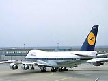 Израильские истребители вынудили сесть самолет Lufthansa на Кипре из-за угрозы взрыва на борту Израильские истребители вынудили сесть самолет Lufthansa на Кипре из-за угрозы взрыва на борту