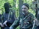 Глава незаконных вооруженных формирований (НВФ) Аслан Масхадов вынужден постоянно менять места своего пребывания в Чечне и искать новые пути финансирования боевиков