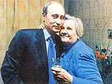 У Путина день рождения. В продаже появилась книга воспоминаний его учительницы У Путина день рождения. В продаже появилась книга воспоминаний его учительницы