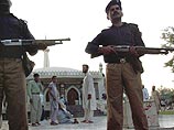 Два охранника мечети в Лахоре погибли при взрыве бомбы