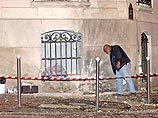 Во Франции арестован подозреваемый в организации взрыва у посольства Индонезии в Париже 8 октября. Назвавшийся уроженцем Камеруна мужчина был задержан в понедельник днем и по-прежнему остается под арестом Во Франции арестован подозреваемый в организации взрыва у посольства Индонезии в Париже 8 октября. Назвавшийся уроженцем Камеруна мужчина был задержан в понедельник днем и по-прежнему остается под арестом