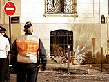 Ранее ответственность за взрыв у посольства взяла на себя неизвестная группировка "Вооруженный французский исламский фронт" Ранее ответственность за взрыв у посольства взяла на себя неизвестная группировка "Вооруженный французский исламский фронт"