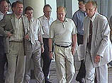 Лидер фракции СПС считает "необъяснимым" тот факт, что " Путин только в среду дал позволение на оказание помощи со стороны других государств, тогда как драгоценное время во многом уже было упущено" Лидер фракции СПС считает "необъяснимым" тот факт, что " Путин только в среду дал позволение на оказание помощи со стороны других государств, тогда как драгоценное время во многом уже было упущено"
