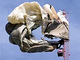 Порыв ветра унес воздушный шар с заданного курса. Потерявший управление шар врезался в ретранслятор и лопнул Порыв ветра унес воздушный шар с заданного курса. Потерявший управление шар врезался в ретранслятор и лопнул